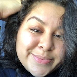 Meet your Posher, Danieliz